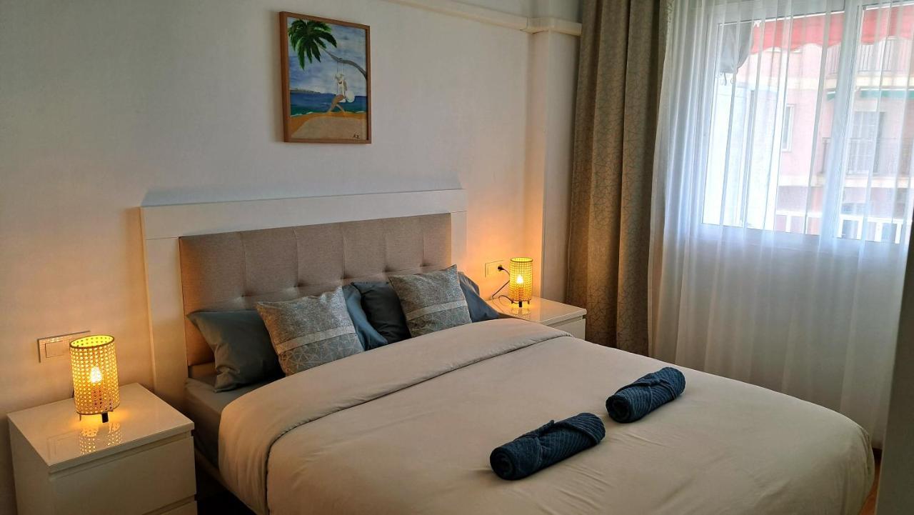 Garden Beach Apartment Торрев'єха Екстер'єр фото