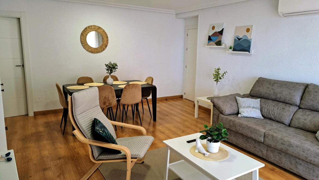 Garden Beach Apartment Торрев'єха Екстер'єр фото