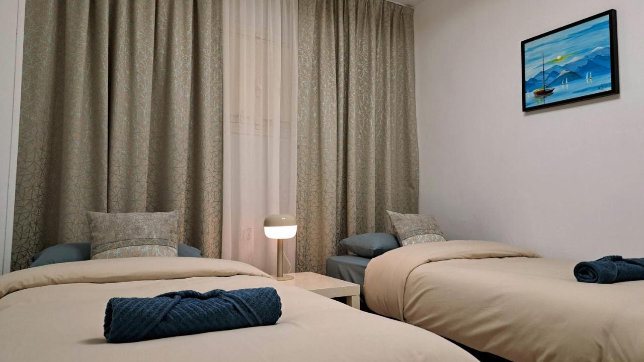 Garden Beach Apartment Торрев'єха Екстер'єр фото