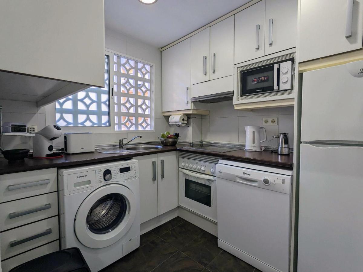Garden Beach Apartment Торрев'єха Екстер'єр фото