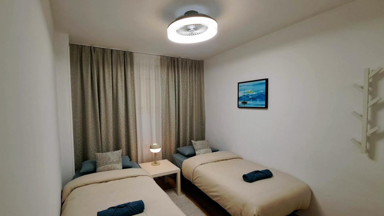 Garden Beach Apartment Торрев'єха Екстер'єр фото