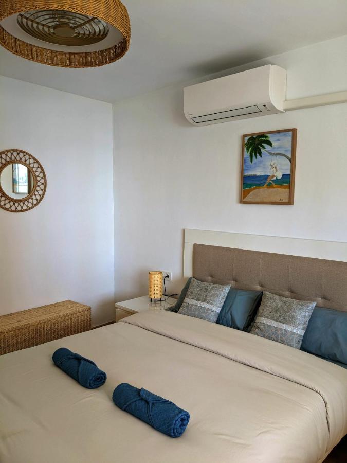 Garden Beach Apartment Торрев'єха Екстер'єр фото