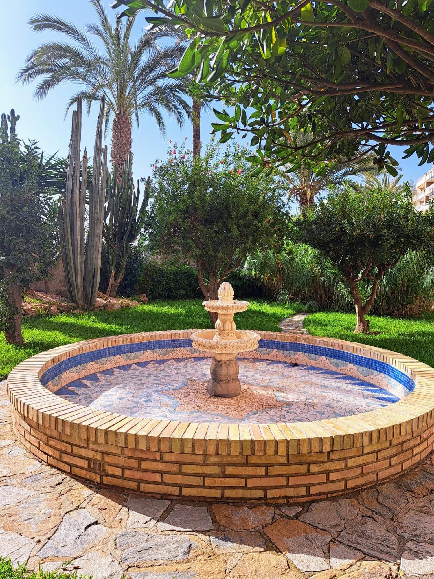Garden Beach Apartment Торрев'єха Екстер'єр фото